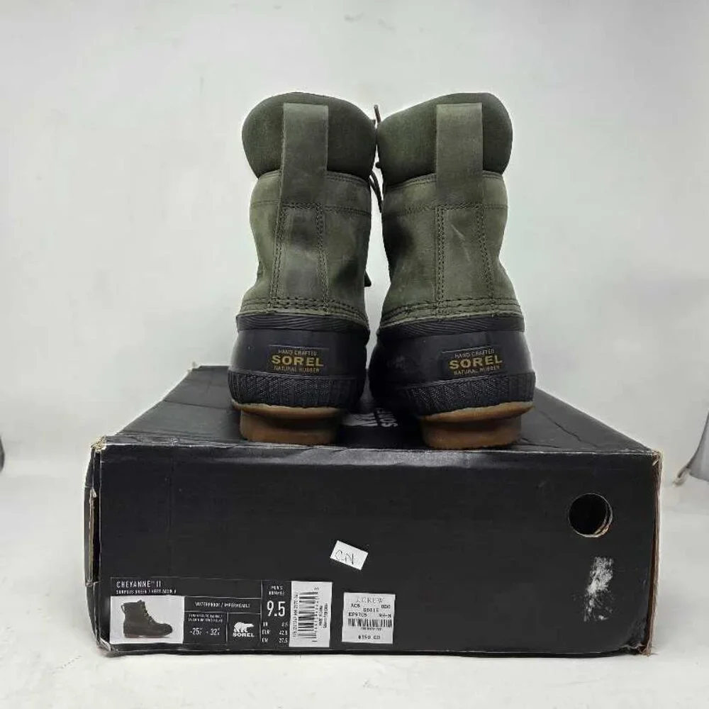 Men's 9.5 Sorel x J.Crew  Cheyanne II duck snow boots in Surplus Green